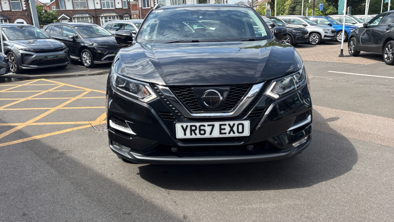 Nissan Qashqai 1.2 DiG-T N-Connecta 5dr Petrol Hatchback